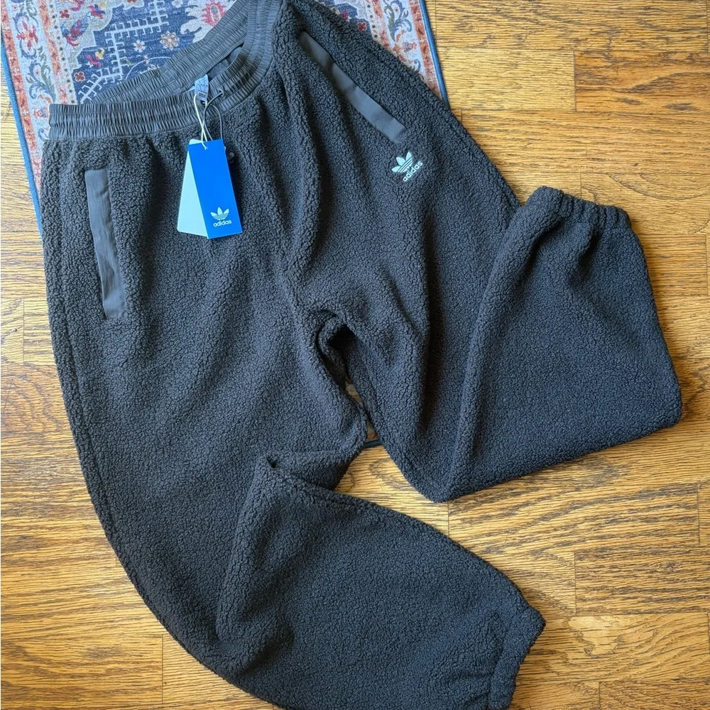 Adidas Teddy Fleece Velvet Olive Sweatpants - Picture 2 of 16